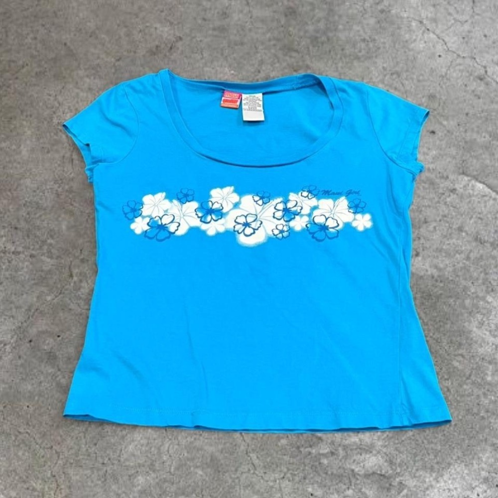 y2k blue and white hawaiian hibiscus flower surf top medium